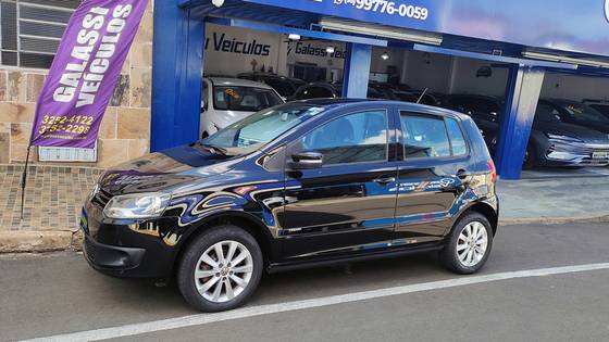 VOLKSWAGEN FOX 1.0 MI BLACKFOX 8V FLEX 4P MANUAL